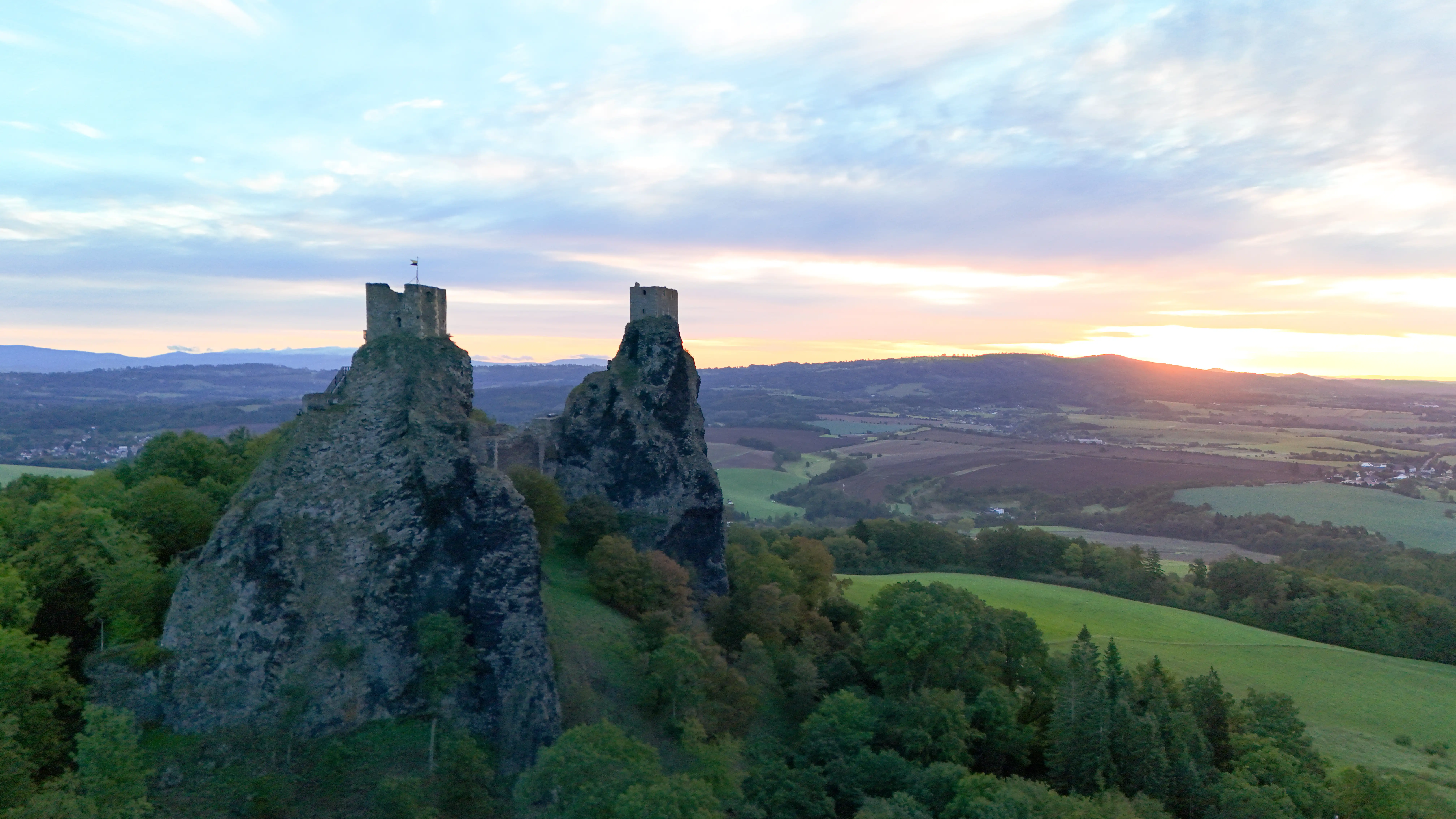 Domov uprostřed ráje Domov uprostřed ráje